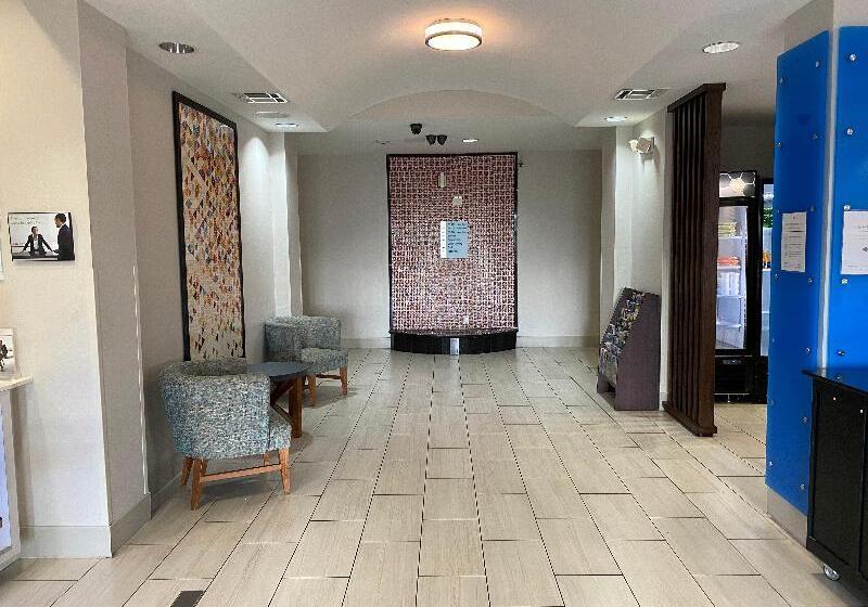 בית מלון כפרי Holiday Inn Express   Eunice, An Ihg