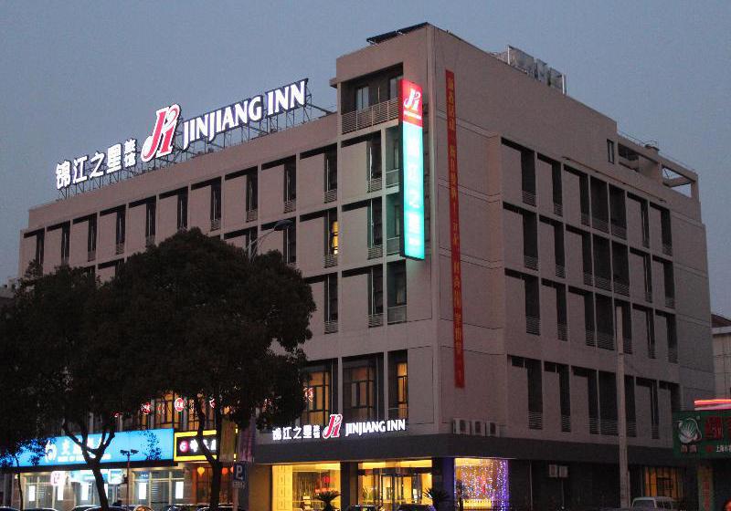호텔 Jingjiang Inn Shanghai International Tourist Holiday Resort Pudong Huinan Subway Station