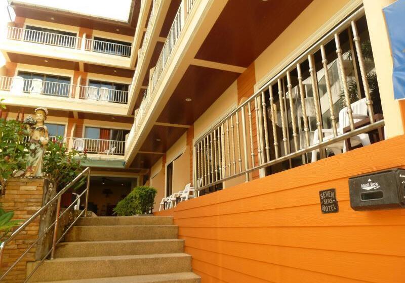 Hotel Seven Seas
