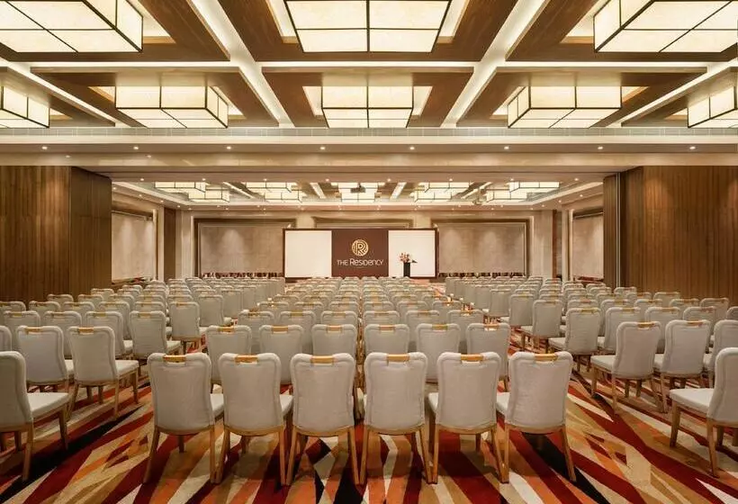 호텔 The Residency Towers Coimbatore