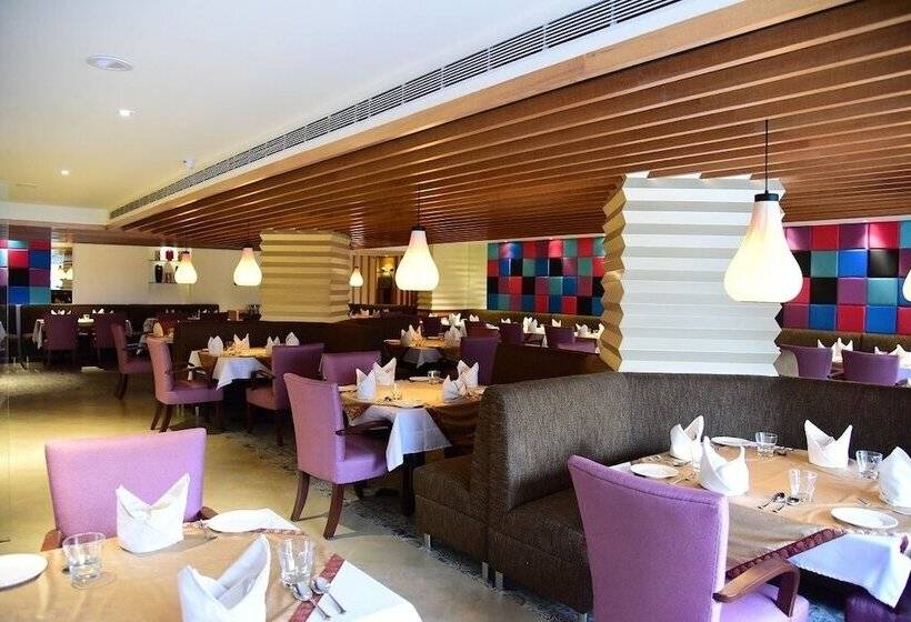 هتل The Royal Comfort