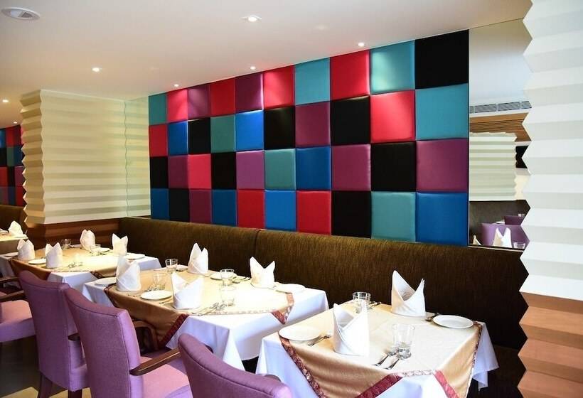 هتل The Royal Comfort