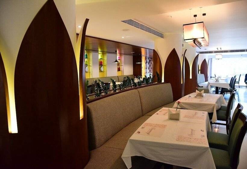 هتل The Royal Comfort