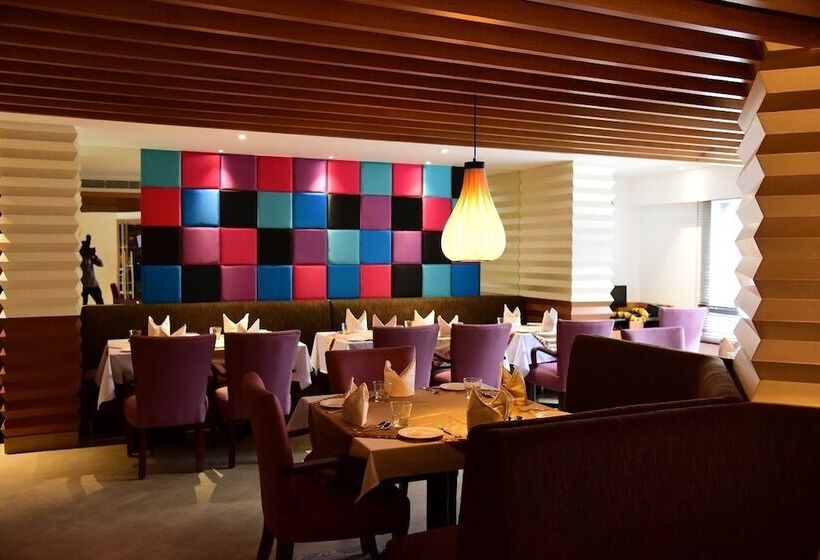 هتل The Royal Comfort