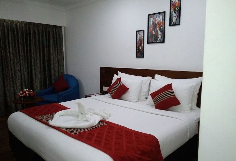 هتل The Royal Comfort