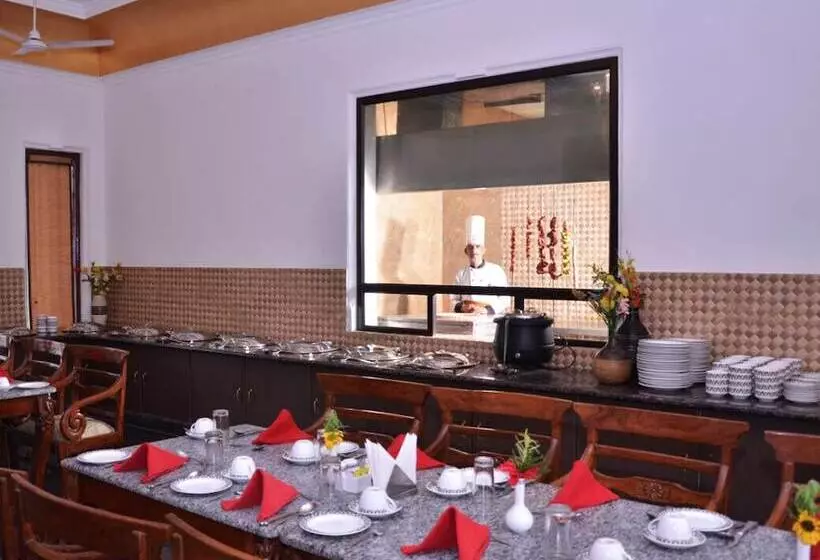 فندق Udai Vilas Palace