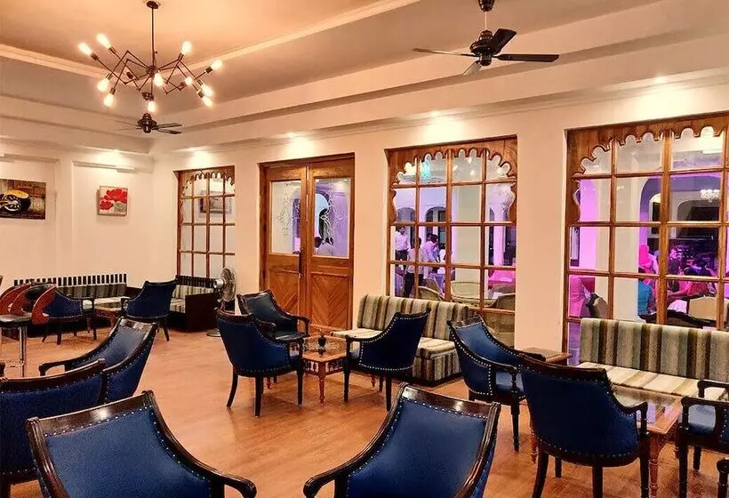 فندق Udai Vilas Palace