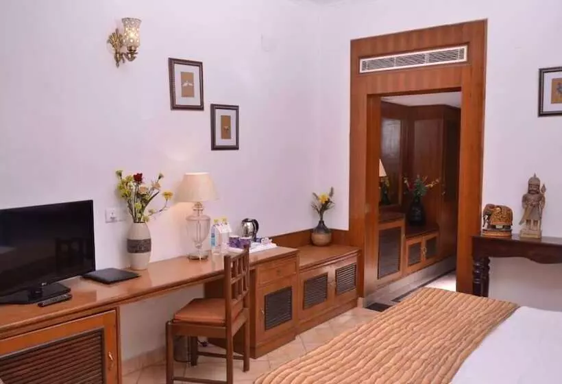 فندق Udai Vilas Palace