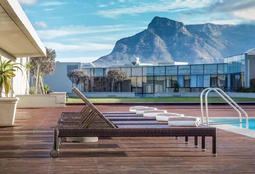 Lagoon Beach Hotel & Spa