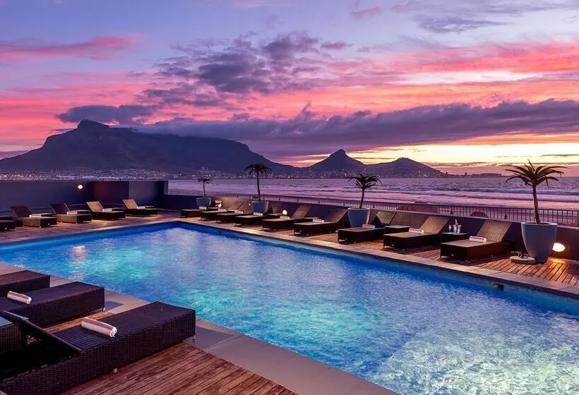 Lagoon Beach Hotel & Spa