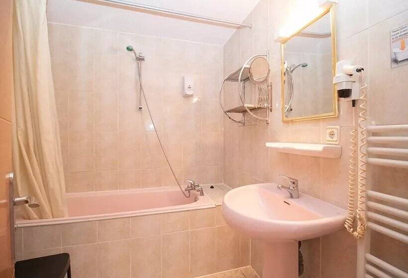 Apartaments Turistics Natural Suites Manzano 3000