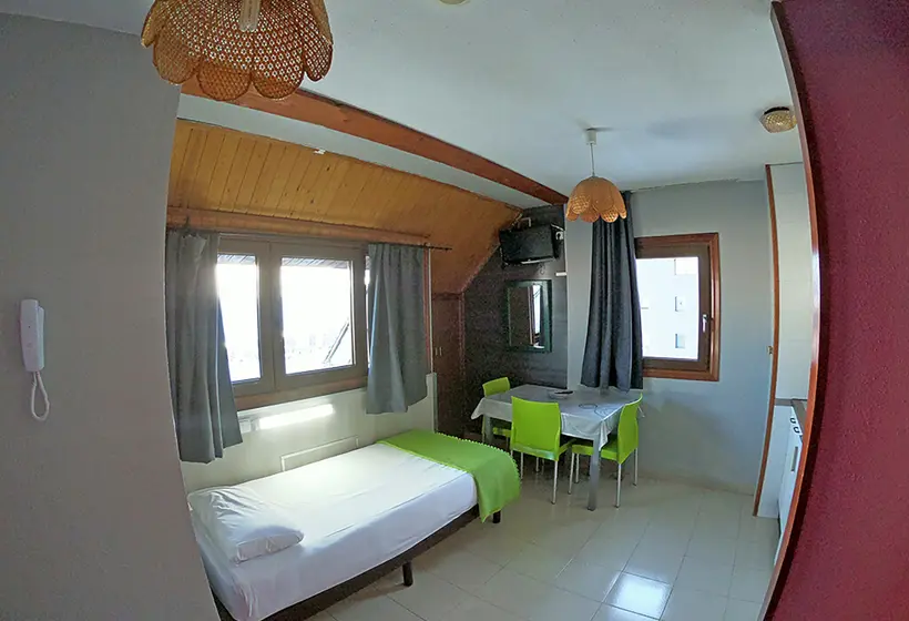 Apartaments Turistics Natural Suites Manzano 3000