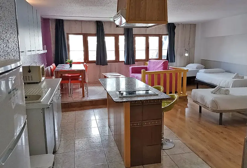 Apartaments Turistics Natural Suites Manzano 3000
