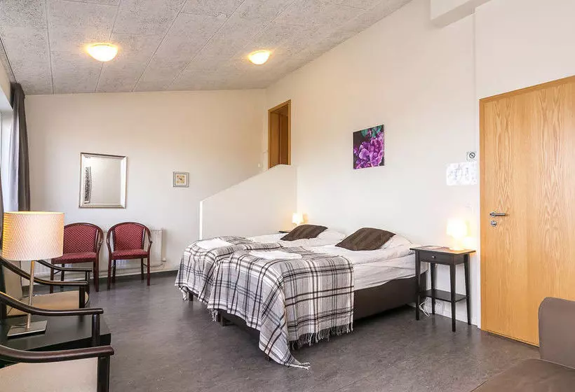تختخواب و صبحانه Lily Guesthouse