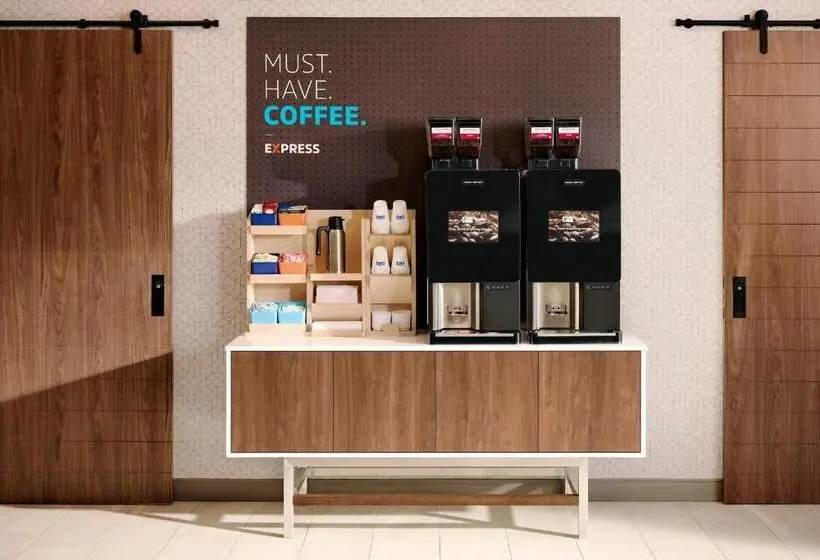 Holiday Inn Express Hotel & Suites Cincinnati Northeast Milford, An Ihg