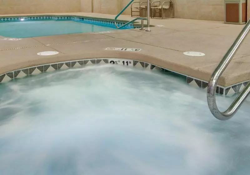 Holiday Inn Express Hotel & Suites Grants   Milan By Ihg