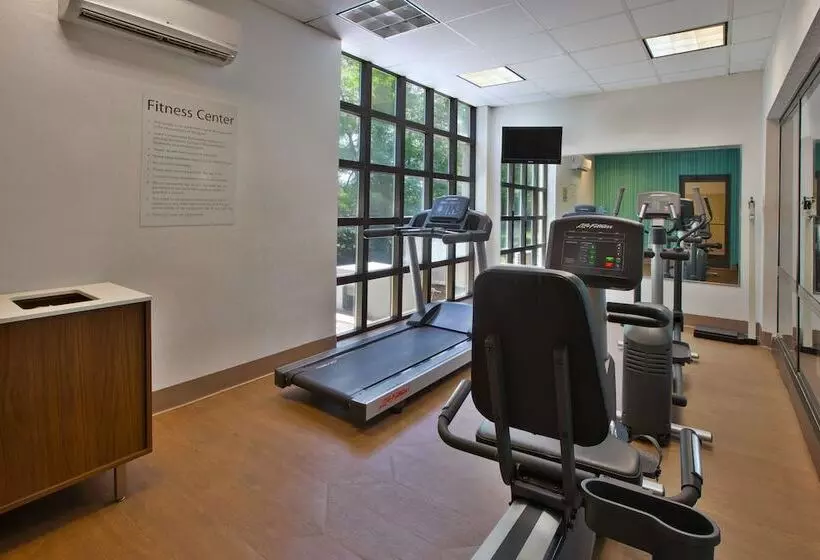 Holiday Inn Express Hotel & Suites Cincinnati Northeast Milford, An Ihg