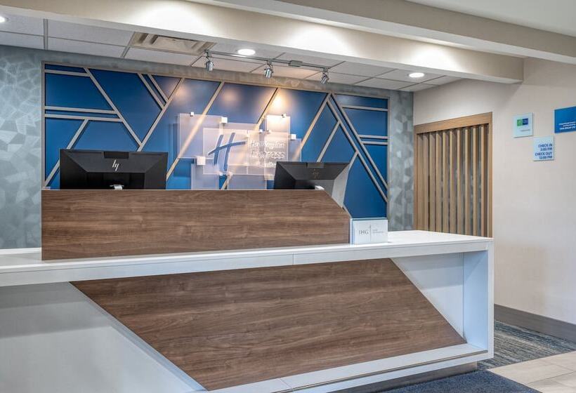 Holiday Inn Express Hotel & Suites Columbus Airport, An Ihg