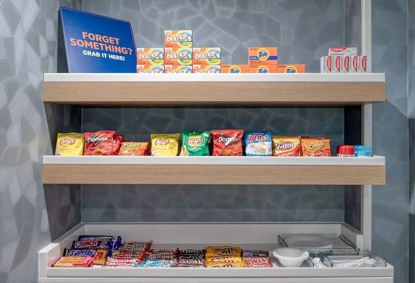 Holiday Inn Express Hotel & Suites Columbus Airport, An Ihg