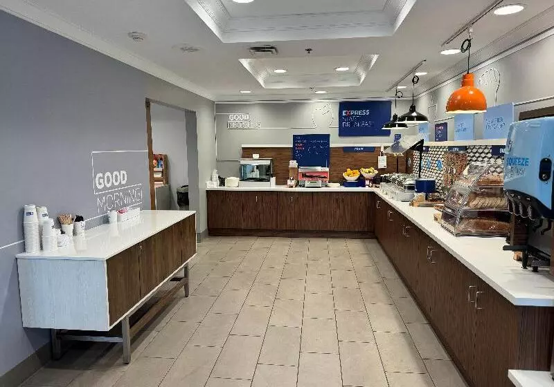 فندق Holiday Inn Express & Suites Dewitt Syracuse, An Ihg