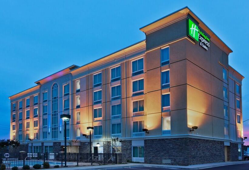Holiday Inn Express Hotel & Suites Jackson Northeast, An Ihg