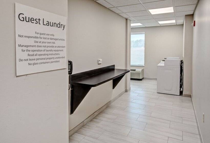 Holiday Inn Express Hotel & Suites Jackson Northeast, An Ihg