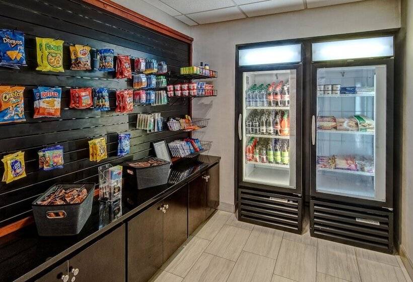 Holiday Inn Express Hotel & Suites Jackson Northeast, An Ihg