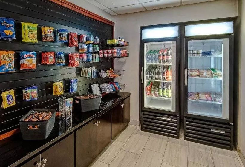 Holiday Inn Express Hotel & Suites Jackson Northeast, An Ihg