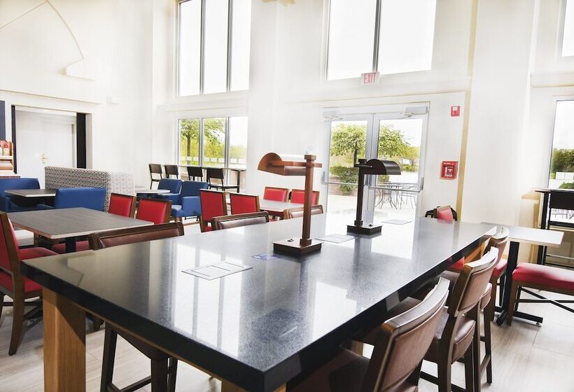 Holiday Inn Express Hotel & Suites Port Clinton Catawba Island, An Ihg