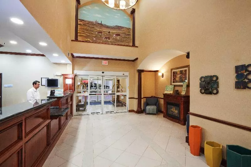 Holiday Inn Express Hotel & Suites Woodward Hwy 270, An Ihg