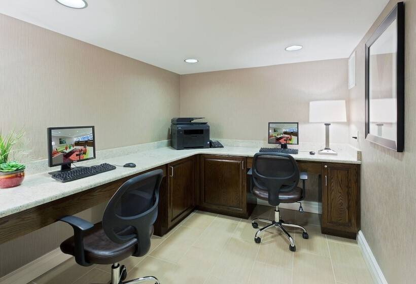 호텔 Holiday Inn Express   Neptune, An Ihg