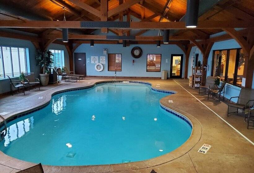 Отель Holiday Inn Express & Suites Donegal, An Ihg