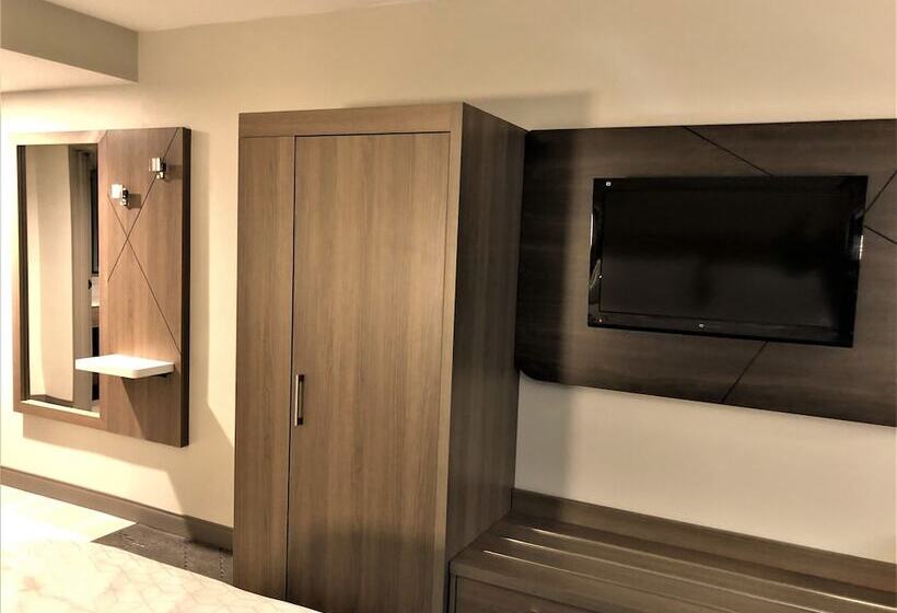 Отель Holiday Inn Express & Suites Donegal, An Ihg