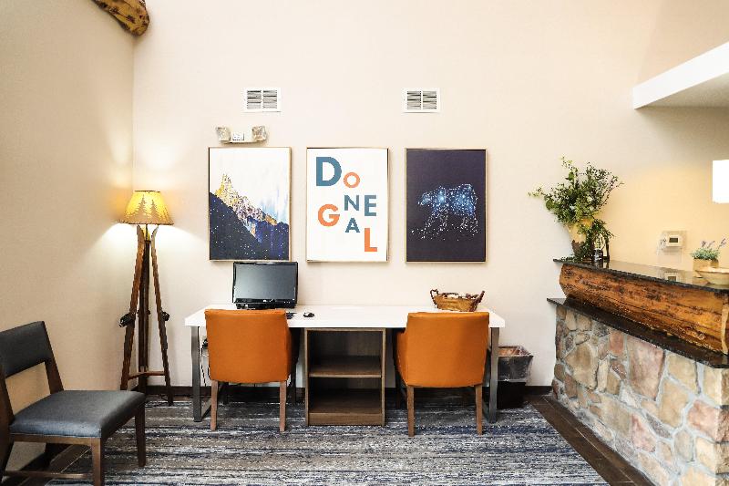 Отель Holiday Inn Express & Suites Donegal, An Ihg