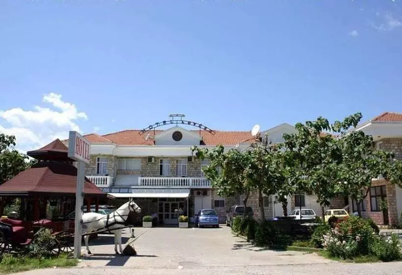 هتل Lovcen
