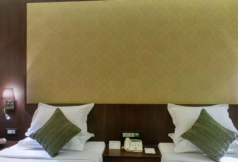 Отель Maharani Palace