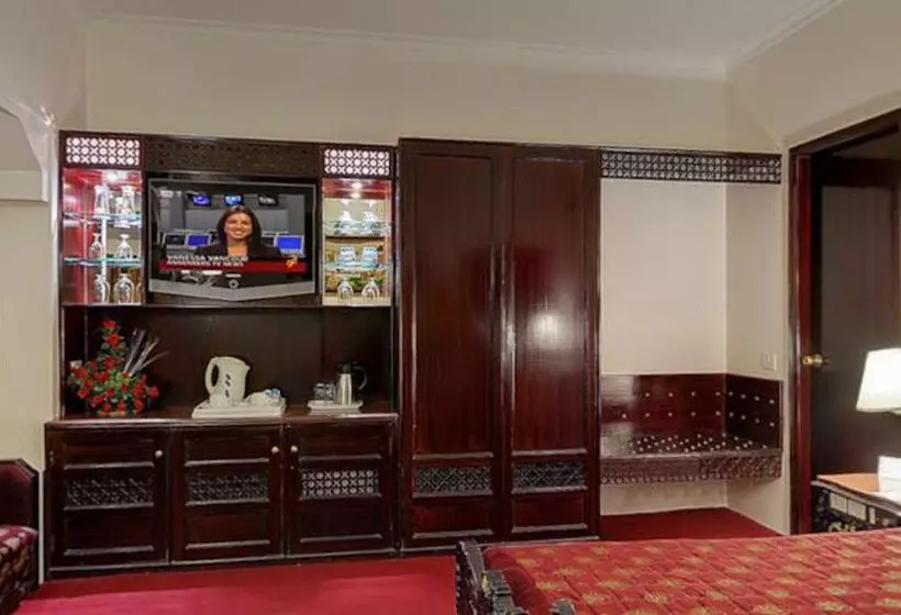 Отель Maharani Palace