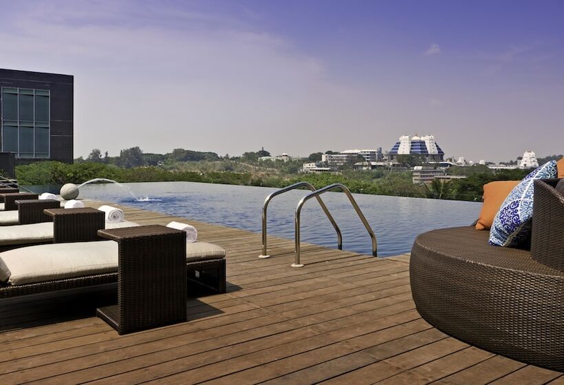 Sheraton Grand Bangalore Hotel At Brigade Gateway