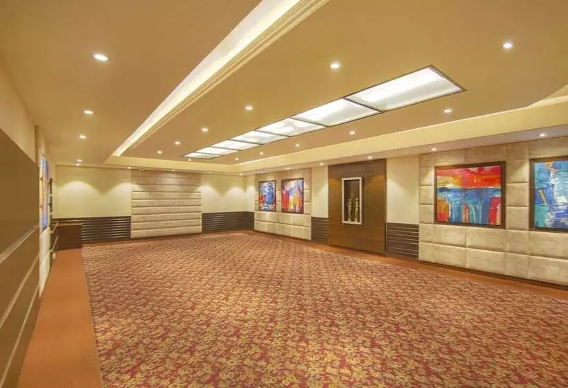 Lemon Tree Hotel Baddi