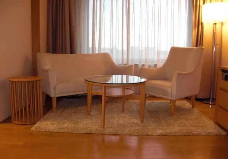 Royal Pines Hotel Urawa