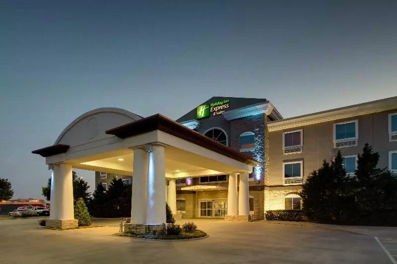 Holiday Inn Express Hotel & Suites Vernon College Area By Ihg