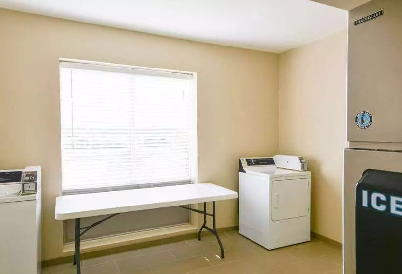 Отель Comfort Suites Frisco