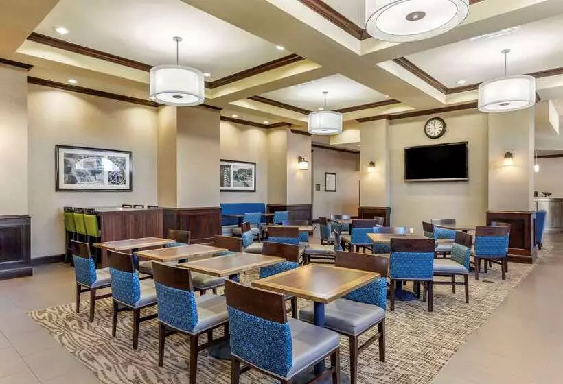 Отель Comfort Suites Frisco