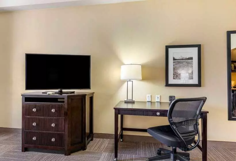 Отель Comfort Suites Frisco