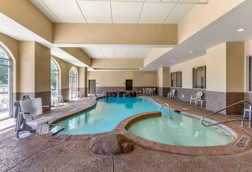 Отель Comfort Suites Frisco