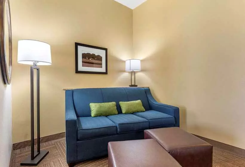 Отель Comfort Suites Frisco