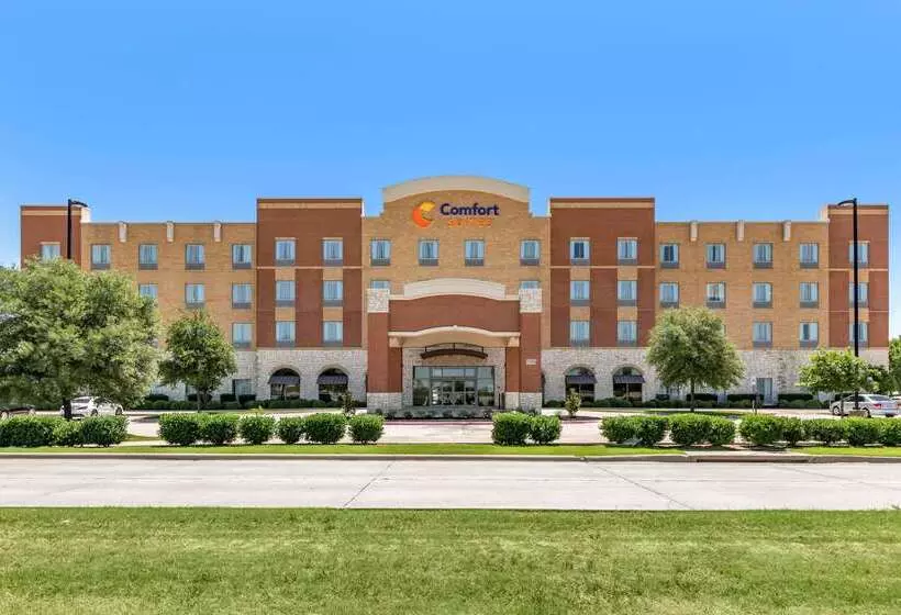 Отель Comfort Suites Frisco