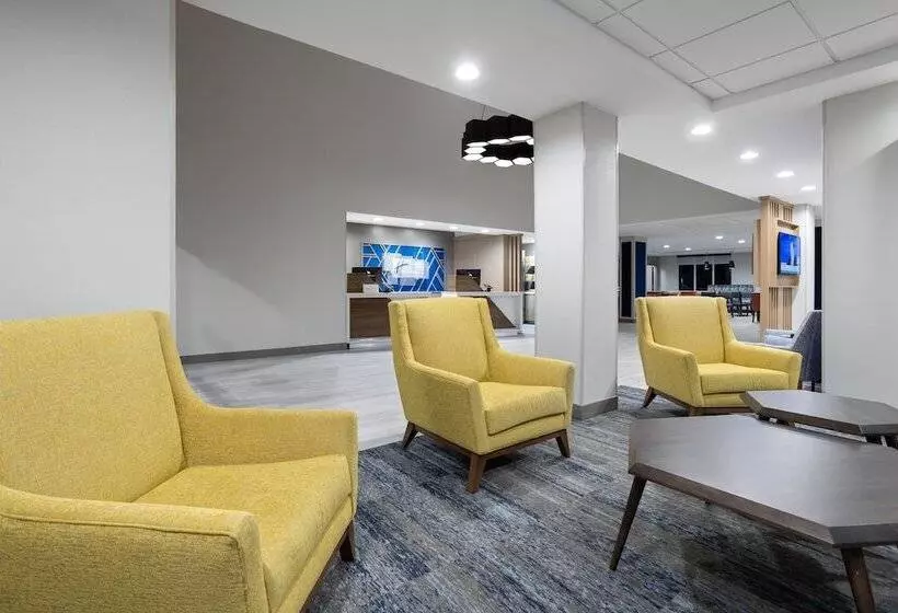 Holiday Inn Express Hotel & Suites Brattleboro, An Ihg