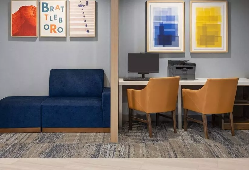 Holiday Inn Express Hotel & Suites Brattleboro, An Ihg