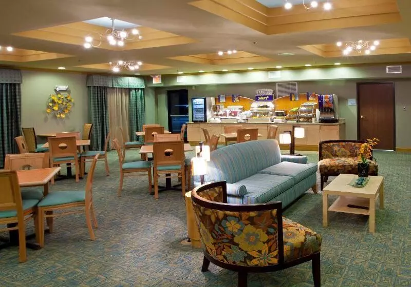 Holiday Inn Express Hotel & Suites Thornburg S. Fredericksburg, An Ihg